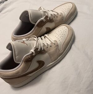Jordan 1 Low Se Legend Light Brown